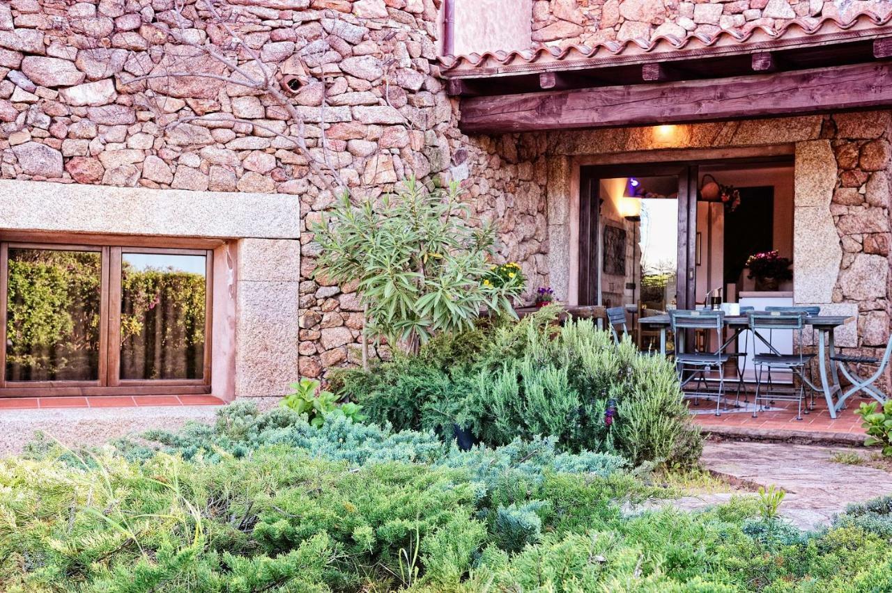 Residence L'Ea Di Lavru - Appartamenti Mono-Bilo-Trilocali Porto San Paolo  Eksteriør bilde
