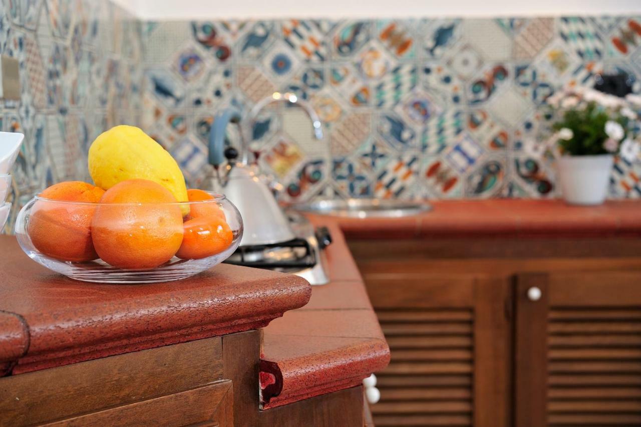 Residence L'Ea Di Lavru - Appartamenti Mono-Bilo-Trilocali Porto San Paolo  Eksteriør bilde