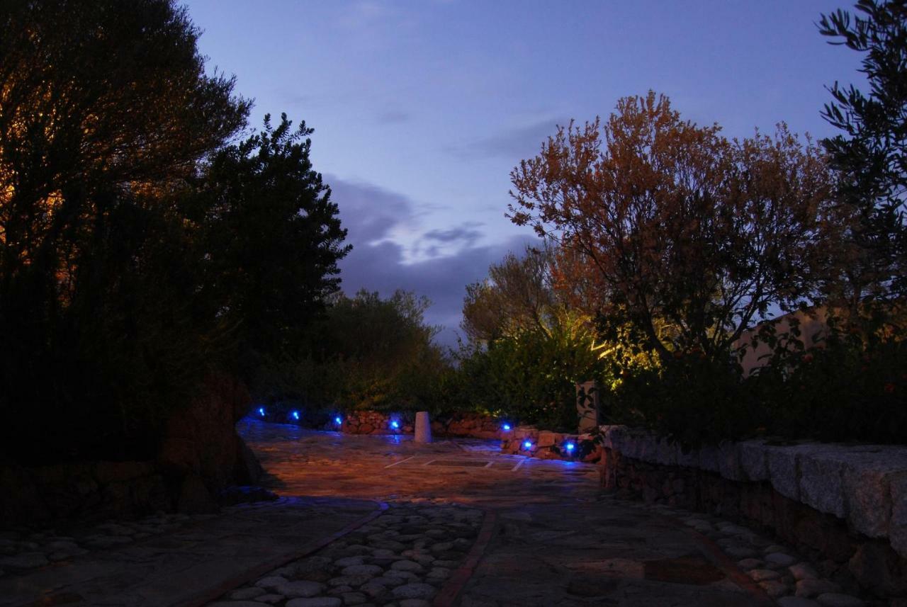 Residence L'Ea Di Lavru - Appartamenti Mono-Bilo-Trilocali Porto San Paolo  Eksteriør bilde