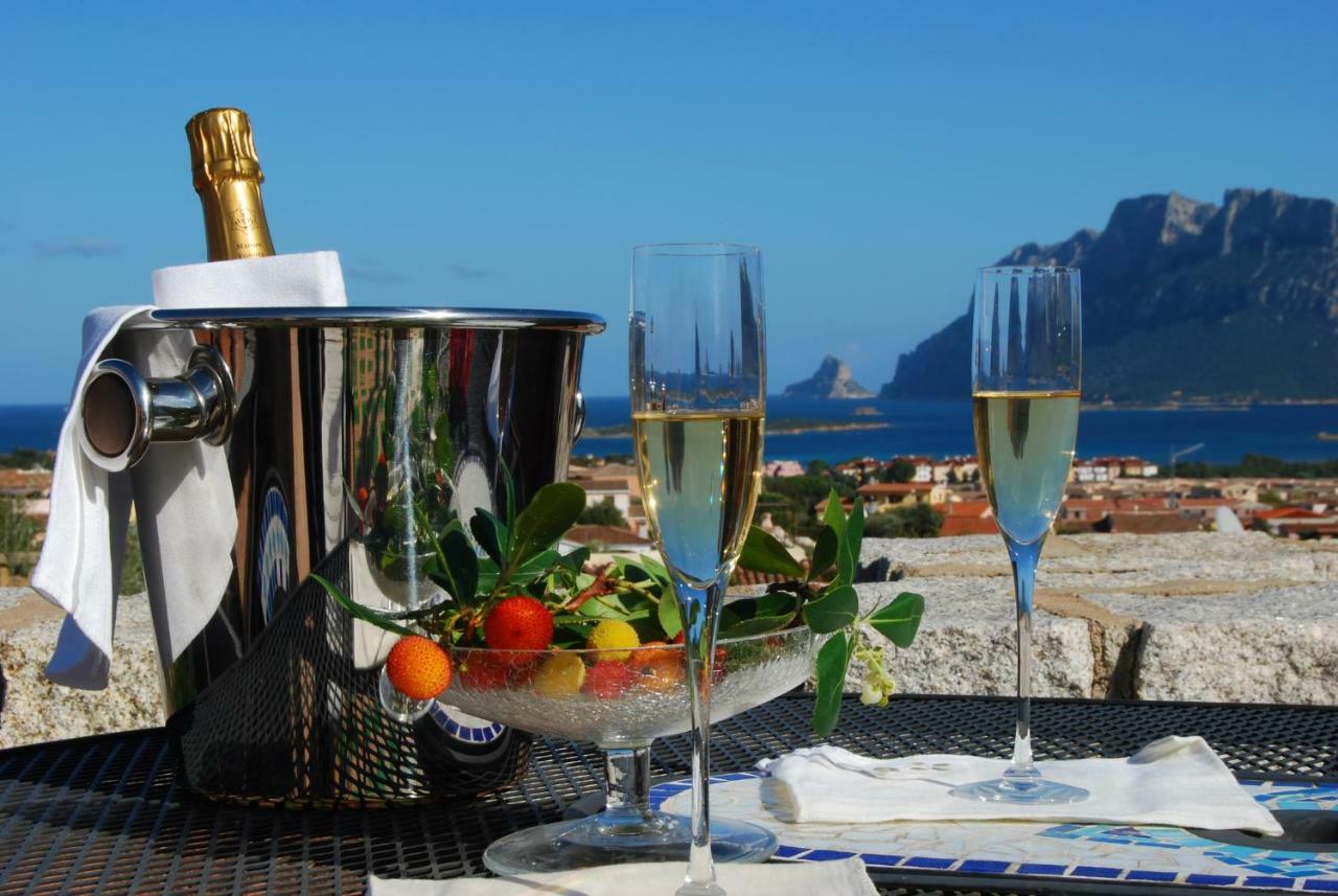 Residence L'Ea Di Lavru - Appartamenti Mono-Bilo-Trilocali Porto San Paolo  Eksteriør bilde