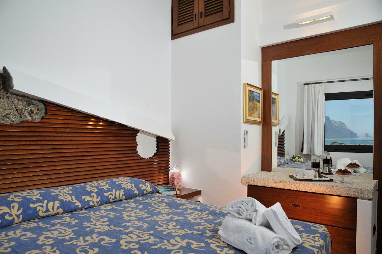Residence L'Ea Di Lavru - Appartamenti Mono-Bilo-Trilocali Porto San Paolo  Eksteriør bilde